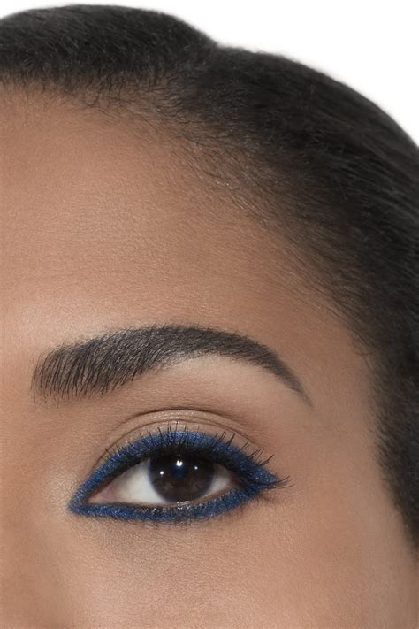 chanel bleu metal eyeliner|signature de Chanel stylo eyeliner.